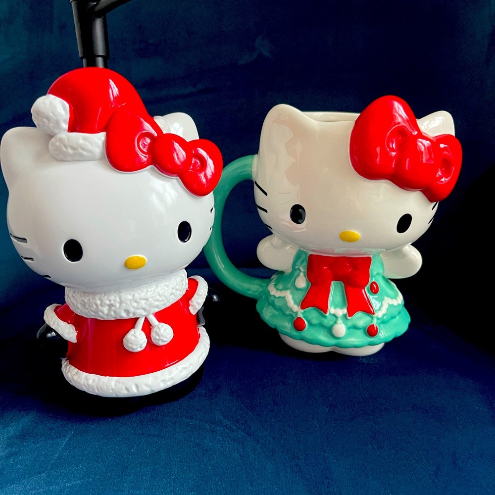 Limited Edition Hello Kitty Christmas soap dispenser and mug!! New w/tags